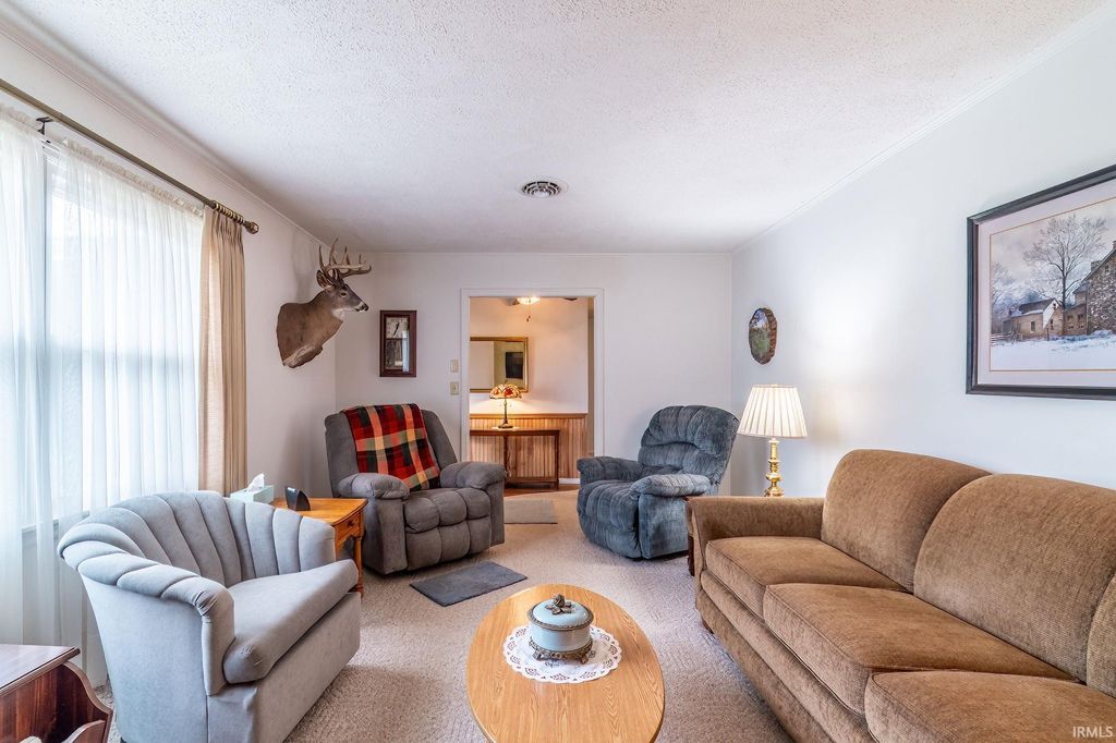 Photo of 401 Meadow Lane, Hartford City, IN 47348 (MLS # 202618100)