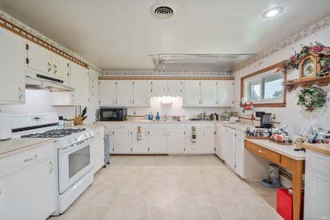 Tiny photo for 4587 S 50 E Road, Kokomo, IN 46902 (MLS # 202630207)