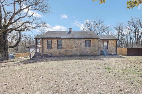 Photo of 5316 Daniel Avenue, Evansville, IN 47712 (MLS # 202605861)