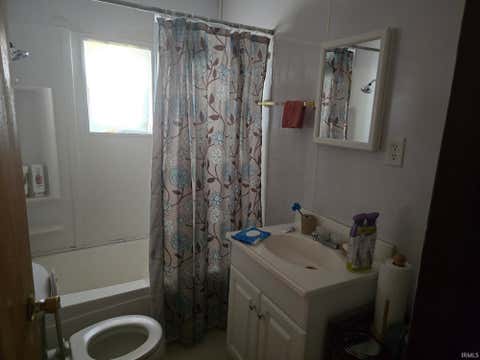 Tiny photo for 1615 W 9Th Street, Marion, IN 46953 (MLS # 202630120)