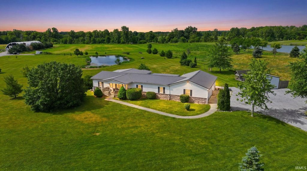 Photo of 4970 County Road 54 Road, Auburn, IN 46706 (MLS # 202623727)