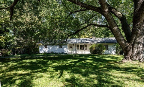 Photo of 4343 E Sundance Lane, Bloomington, IN 47401 (MLS # 202618925)