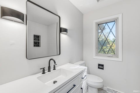 Tiny photo for 16066 Baywood Lane, Granger, IN 46530 (MLS # 202643756)