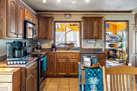 Tiny photo for 5500 S Highpoint Drive, Albion, IN 46701 (MLS # 202608327)