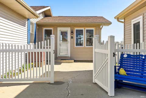 Tiny photo for 5500 S Highpoint Drive, Albion, IN 46701 (MLS # 202608327)