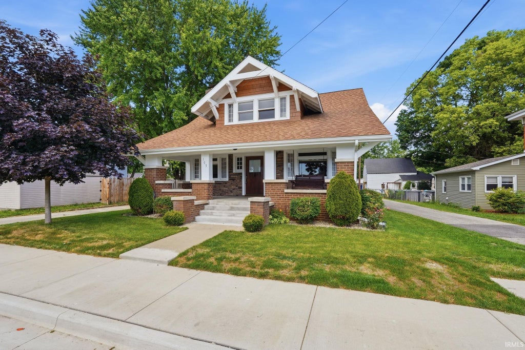 Photo of 103 N Lee Street, Markle, IN 46770 (MLS # 202624120)