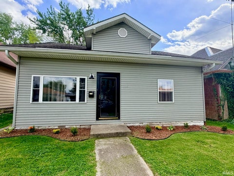 Photo of 1520 18th Street, Bedford, IN 47421 (MLS # 202631198)
