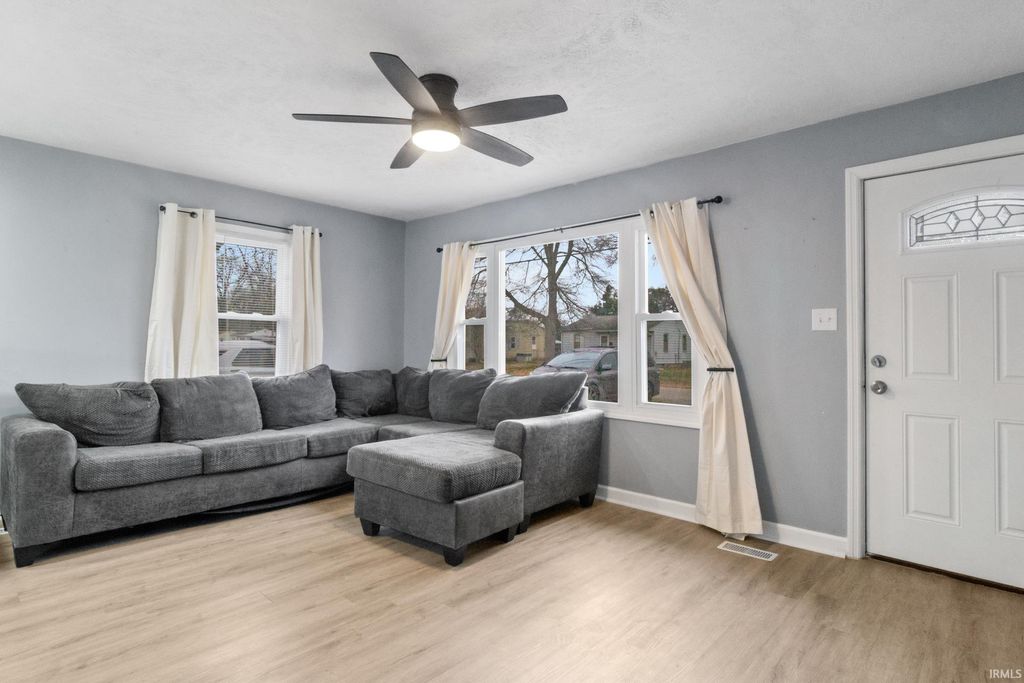 Photo of 1817 Culverson Avenue, Evansville, IN 47714 (MLS # 202600219)