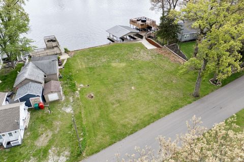 Tiny photo for 5219 E Quiet Water Court, Monon, IN 47959 (MLS # 202615838)