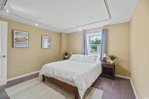 Tiny photo for 616 W Superior Street, Fort Wayne, IN 46802 (MLS # 202633743)