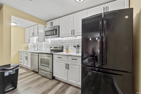 Tiny photo for 616 W Superior Street, Fort Wayne, IN 46802 (MLS # 202633743)