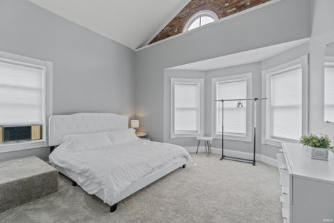 Tiny photo for 616 W Superior Street, Fort Wayne, IN 46802 (MLS # 202633743)