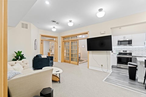 Tiny photo for 616 W Superior Street, Fort Wayne, IN 46802 (MLS # 202633743)