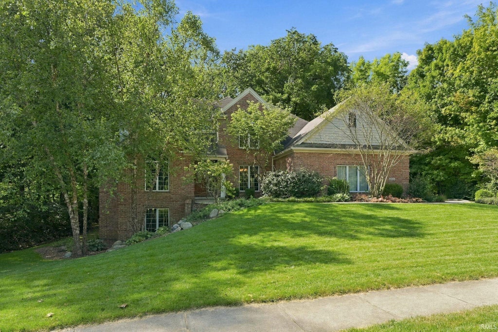 Photo of 11405 Bittersweet Creek Run, Fort Wayne, IN 46814 (MLS # 202637744)