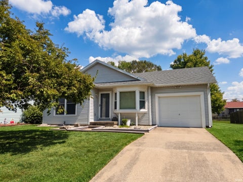 Photo of 2919 Squire Lane, Evansville, IN 47715 (MLS # 202636362)