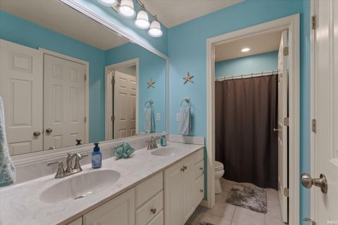 Tiny photo for 51280 Coveside Drive, Granger, IN 46530 (MLS # 202619925)