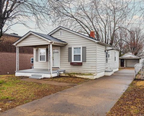 Tiny photo for 2438 N Governor Street, Evansville, IN 47711 (MLS # 202607003)