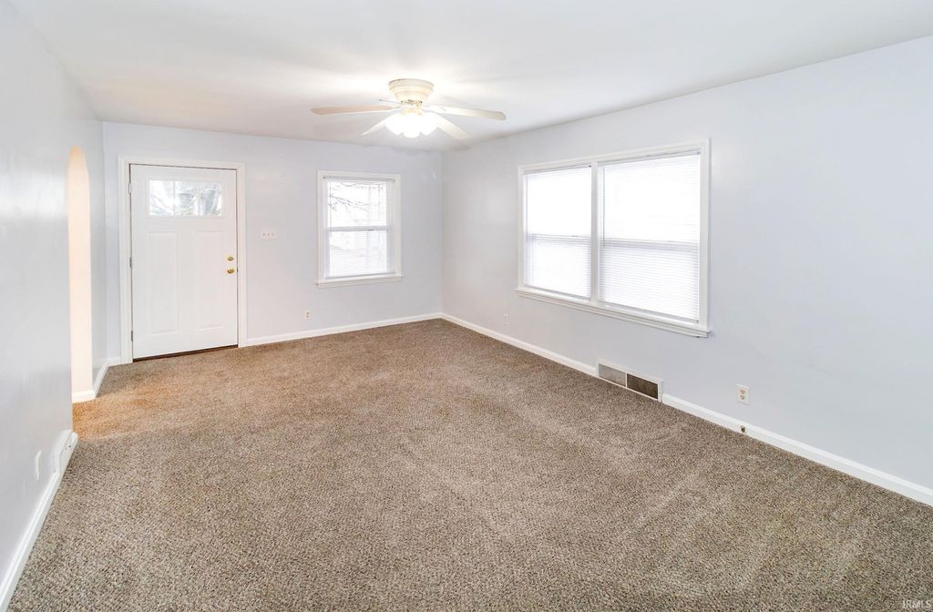 Photo of 2438 N Governor Street, Evansville, IN 47711 (MLS # 202607003)