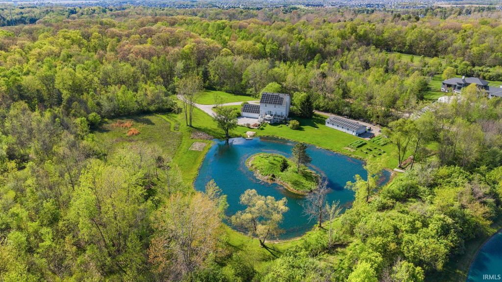 Photo of 12105 Sylvan Meadows Drive, Fort Wayne, IN 46814 (MLS # 202623873)