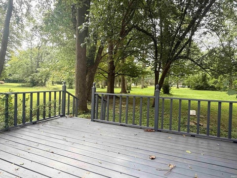 Tiny photo for 5101 Bassett Avenue, Evansville, IN 47715 (MLS # 202633243)