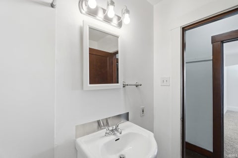 Tiny photo for 4438 Weisser Park Avenue, Fort Wayne, IN 46806 (MLS # 202643558)