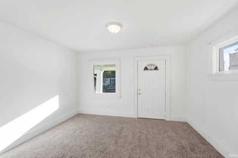 Tiny photo for 4438 Weisser Park Avenue, Fort Wayne, IN 46806 (MLS # 202643558)