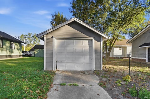Tiny photo for 4438 Weisser Park Avenue, Fort Wayne, IN 46806 (MLS # 202643558)