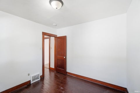 Tiny photo for 4438 Weisser Park Avenue, Fort Wayne, IN 46806 (MLS # 202643558)