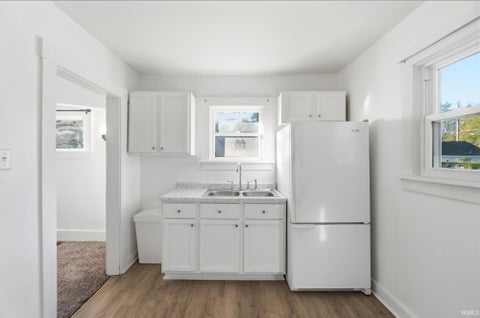 Tiny photo for 4438 Weisser Park Avenue, Fort Wayne, IN 46806 (MLS # 202643558)