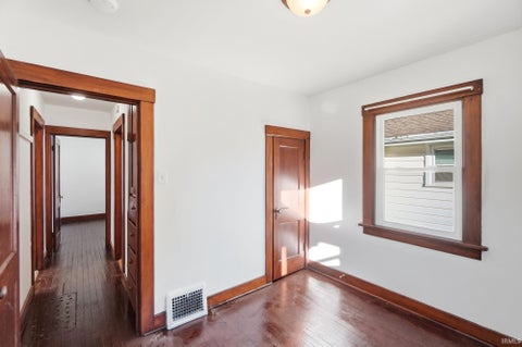 Tiny photo for 4438 Weisser Park Avenue, Fort Wayne, IN 46806 (MLS # 202643558)