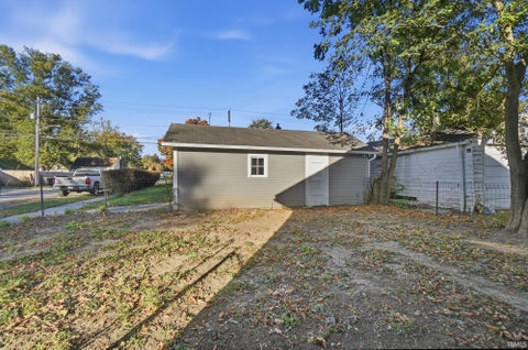 Tiny photo for 4438 Weisser Park Avenue, Fort Wayne, IN 46806 (MLS # 202643558)