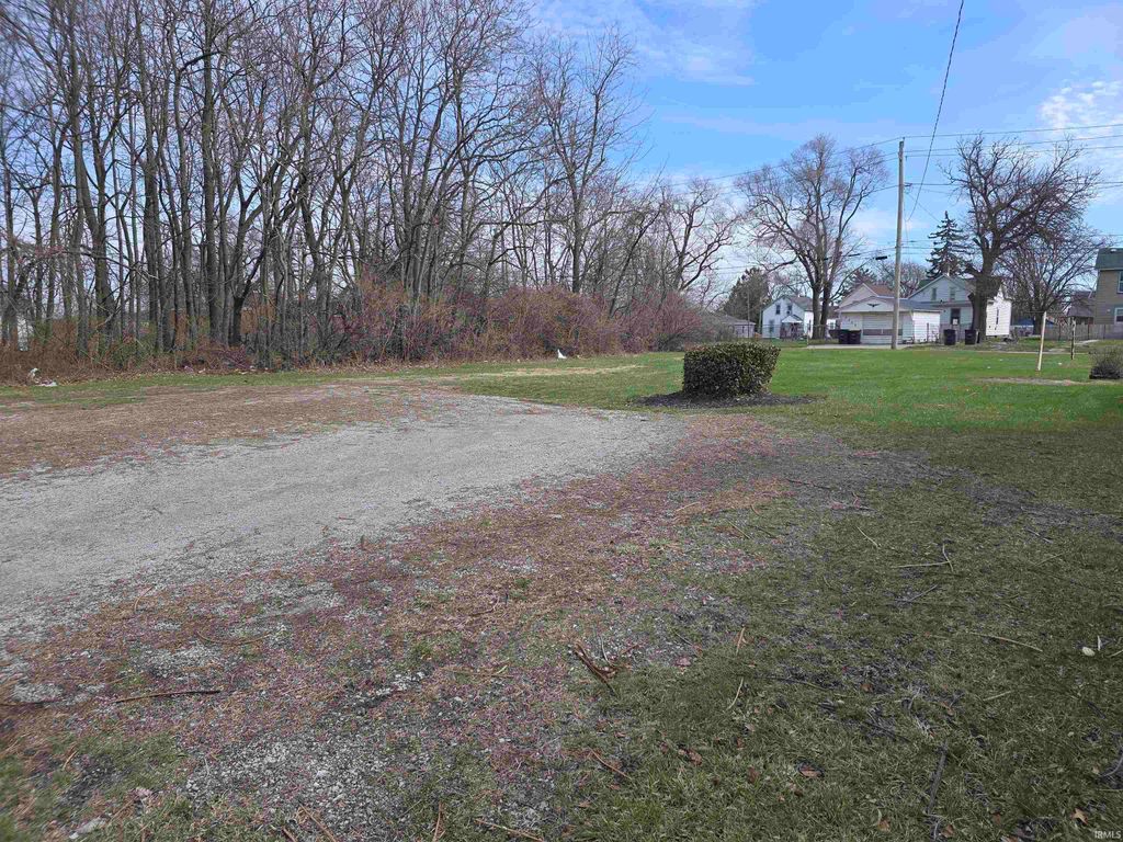 Photo of 2231 Gay Street #7, Fort Wayne, IN 46803 (MLS # 202610814)