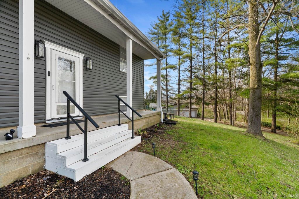 Photo of 56 Knoll Crest Court, West Lafayette, IN 47906 (MLS # 202611621)