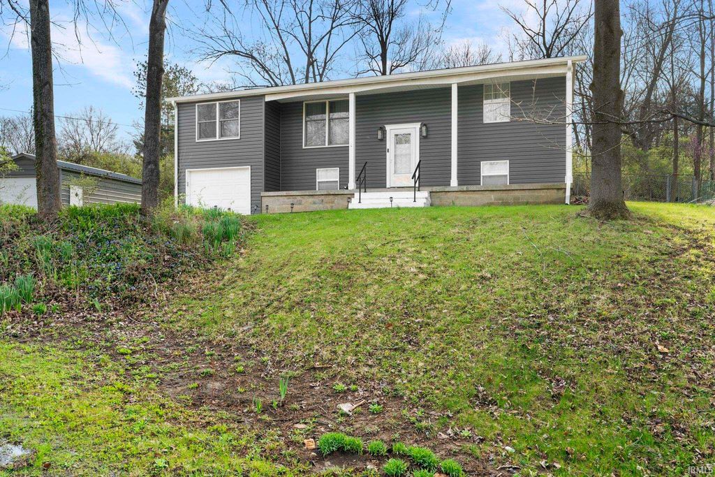 Photo of 56 Knoll Crest Court, West Lafayette, IN 47906 (MLS # 202611621)