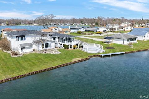 Tiny photo for 51198 Aqua Drive, Elkhart, IN 46514 (MLS # 202609373)