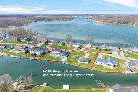 Tiny photo for 51198 Aqua Drive, Elkhart, IN 46514 (MLS # 202609373)