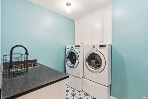 Tiny photo for 16886 Kell Road, Huntertown, IN 46748 (MLS # 202617740)