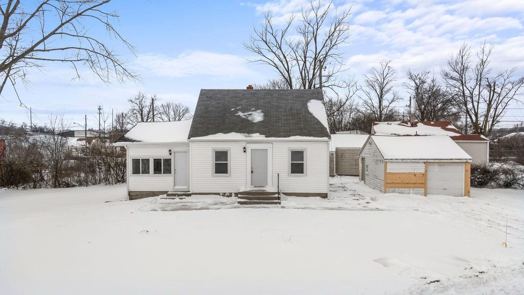 Photo of 5308 Southern Court, Fort Wayne, IN 46806 (MLS # 202603081)
