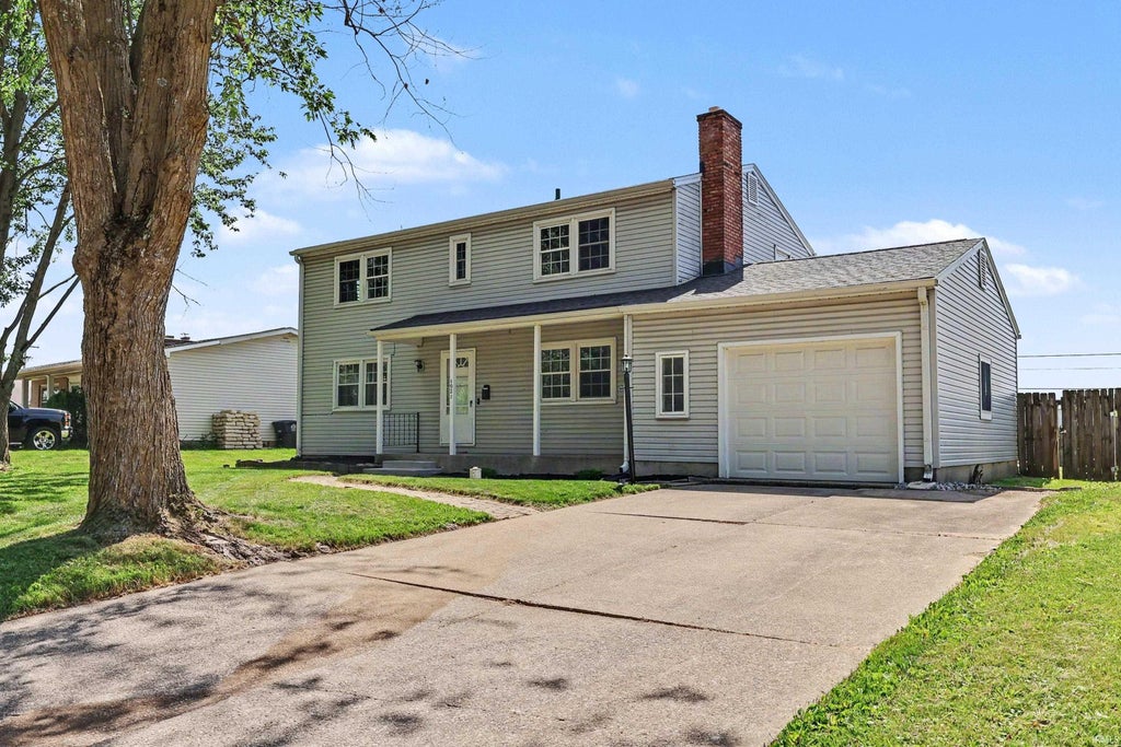 Photo of 1921 Mathias Street, Fort Wayne, IN 46815 (MLS # 202627008)
