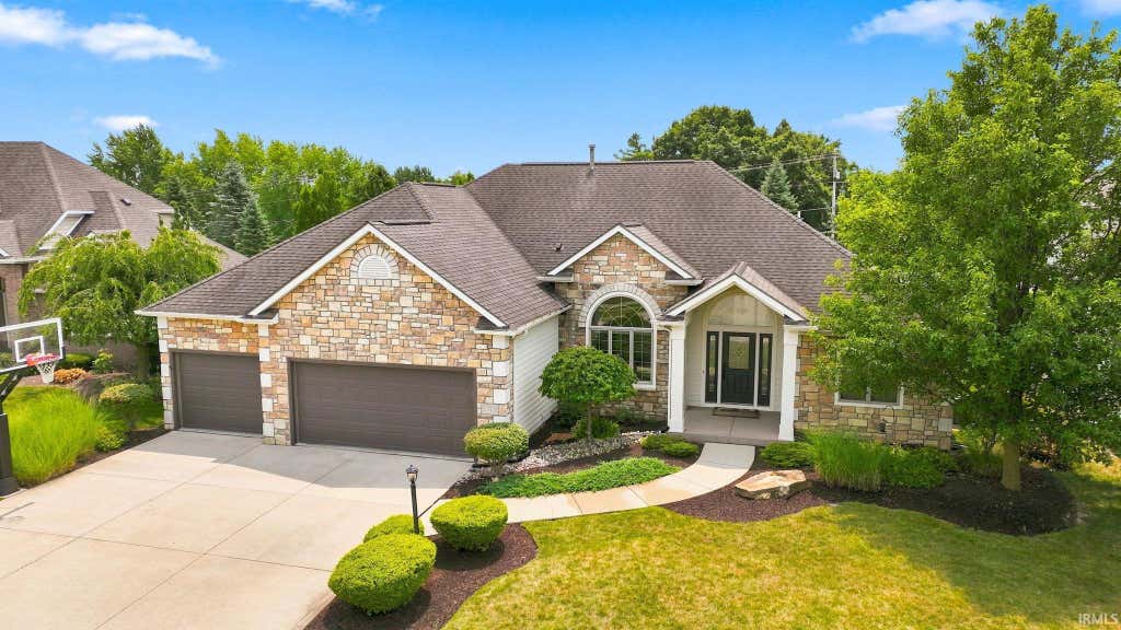 Photo of 5112 Chablis Court, Fort Wayne, IN 46845 (MLS # 202629806)