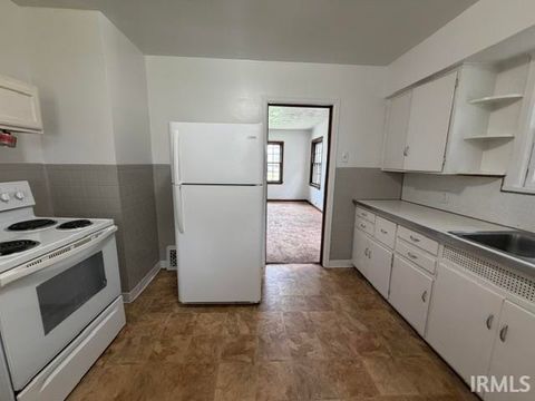 Tiny photo for 2702 Prast Boulevard, South Bend, IN 46628 (MLS # 202618678)
