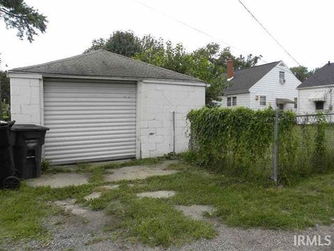 Tiny photo for 2702 Prast Boulevard, South Bend, IN 46628 (MLS # 202618678)