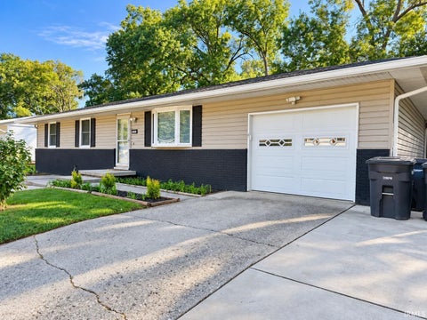 Tiny photo for 2509 Eckman Place, Lafayette, IN 47909 (MLS # 202640244)