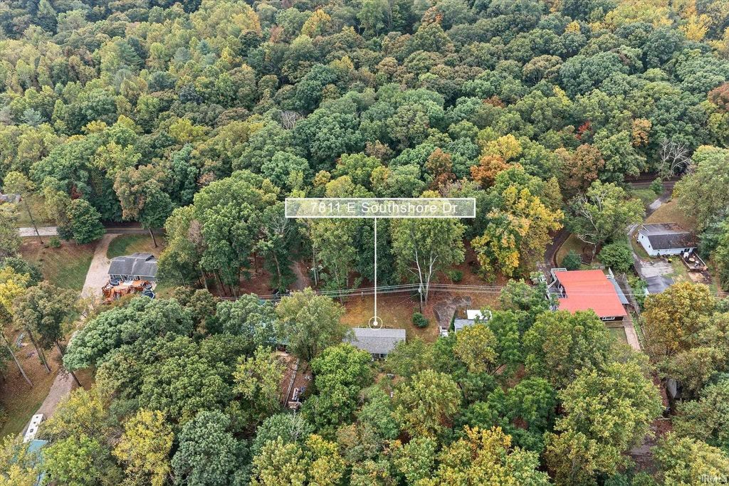 Photo of 7811 E Southshore Drive, Unionville, IN 47468 (MLS # 202539031)