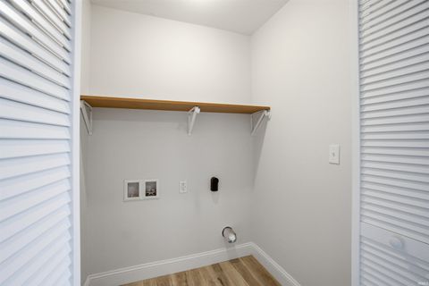 Tiny photo for 913 W Virginia Avenue, Kokomo, IN 46902 (MLS # 202608848)