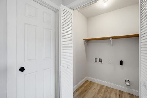 Tiny photo for 913 W Virginia Avenue, Kokomo, IN 46902 (MLS # 202608848)