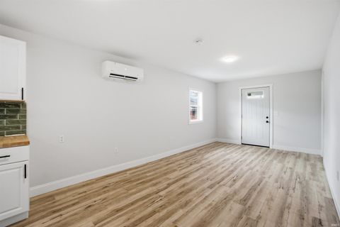 Tiny photo for 913 W Virginia Avenue, Kokomo, IN 46902 (MLS # 202608848)