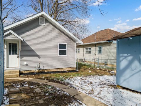 Tiny photo for 913 W Virginia Avenue, Kokomo, IN 46902 (MLS # 202608848)