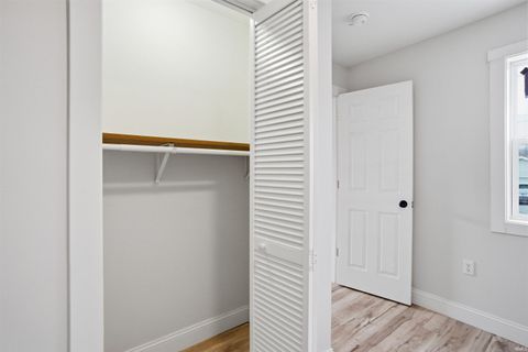 Tiny photo for 913 W Virginia Avenue, Kokomo, IN 46902 (MLS # 202608848)