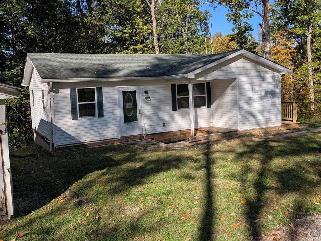 Photo of 2164 Mount Liberty Road, Nashville, IN 47448 (MLS # 202544804)